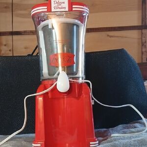 Coca-Cola Red and White Retro Blender Freezy